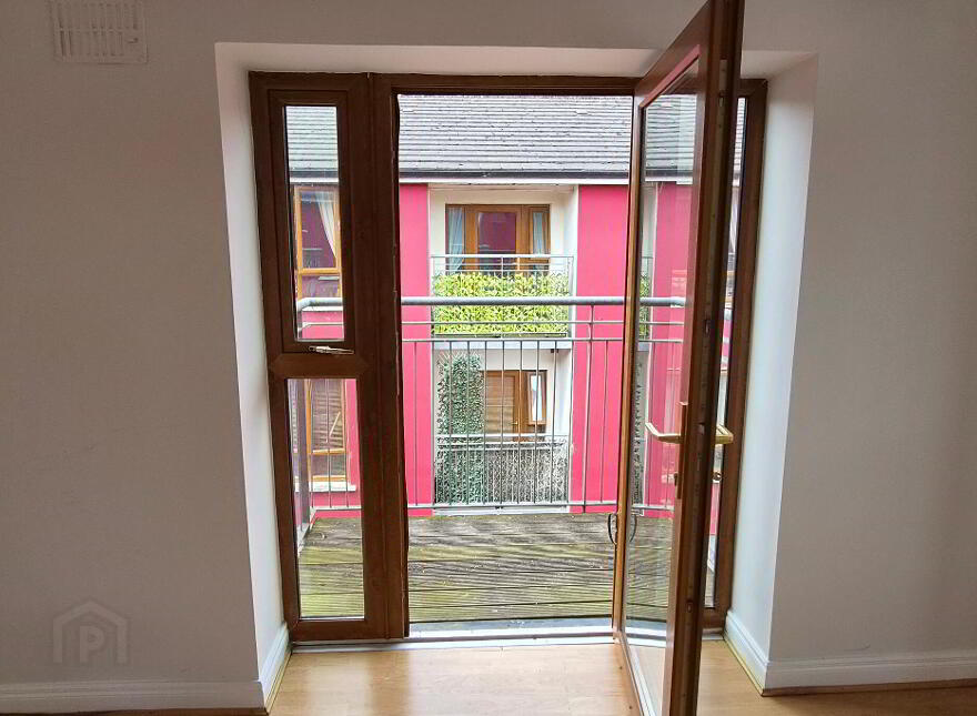 16 The County Apartments, Bridge Street, Carrick-On-Shannon, N41Y051