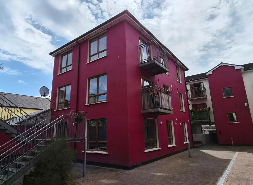 16 The County Apartments, Bridge Street, Carrick-On-Shannon, N41Y051