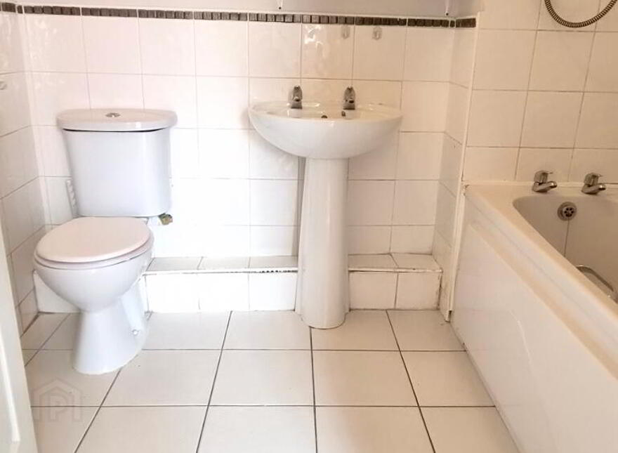 16 The County Apartments, Bridge Street, Carrick-On-Shannon, N41Y051