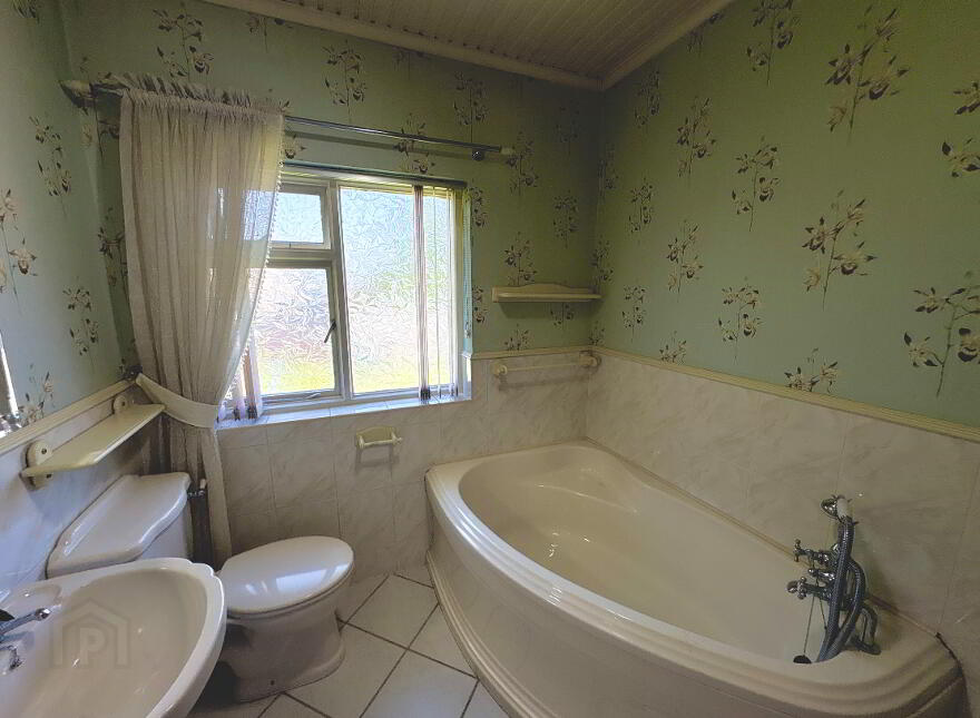303 Loughmuck Road, Fintona, BT78 2BX