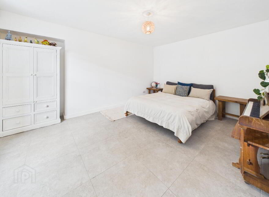 Main St, Cloughjordan, E53TF90