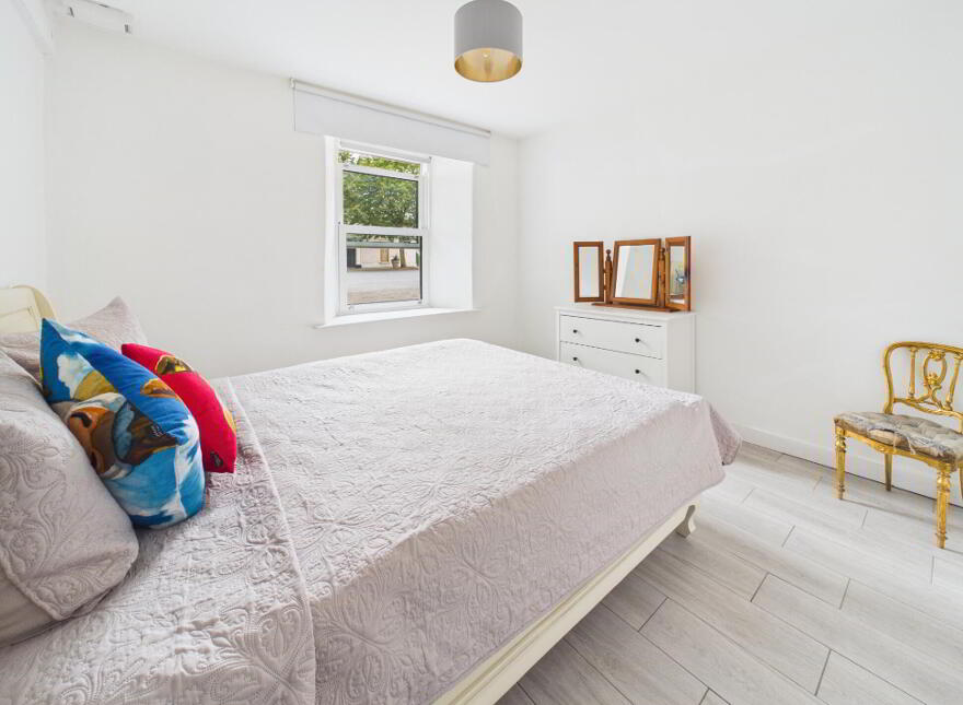 Main St, Cloughjordan, E53TF90