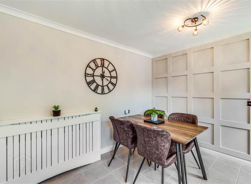 66 Woodside View, Dunmurry, Belfast, BT17 0SU