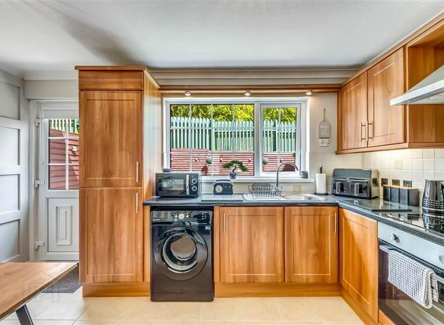 66 Woodside View, Dunmurry, Belfast, BT17 0SU