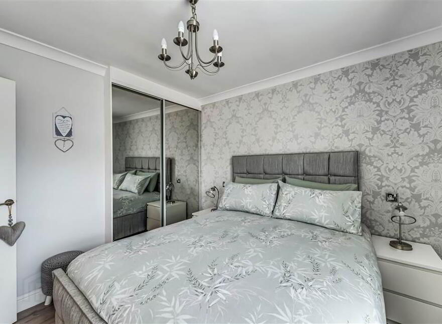 66 Woodside View, Dunmurry, Belfast, BT17 0SU