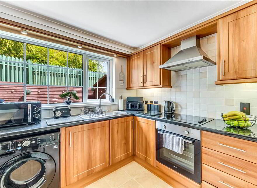 66 Woodside View, Dunmurry, Belfast, BT17 0SU