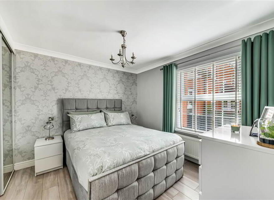66 Woodside View, Dunmurry, Belfast, BT17 0SU