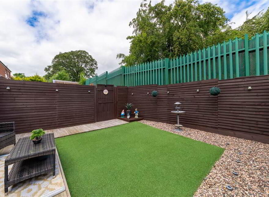 66 Woodside View, Dunmurry, Belfast, BT17 0SU