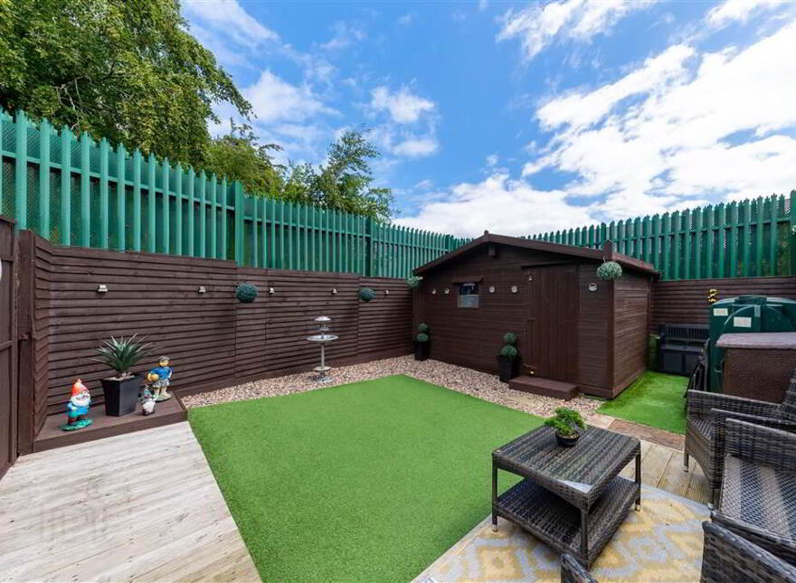 66 Woodside View, Dunmurry, Belfast, BT17 0SU