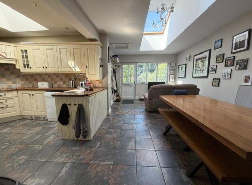 4 Hill Terrace, The Green, Bandon, P72KV67