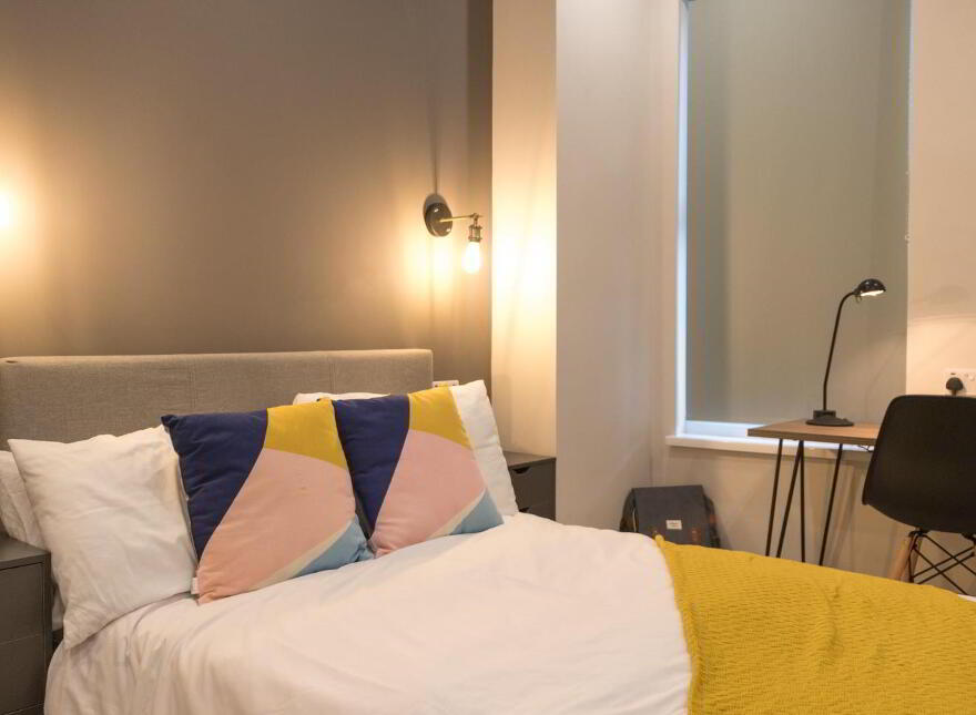 Room 1, 42 Grace Avenue, Belfast, BT5 5JH photo
