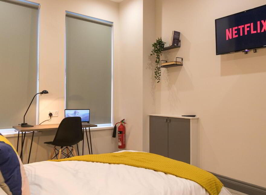 Room 1, 42 Grace Avenue, Belfast, BT5 5JH