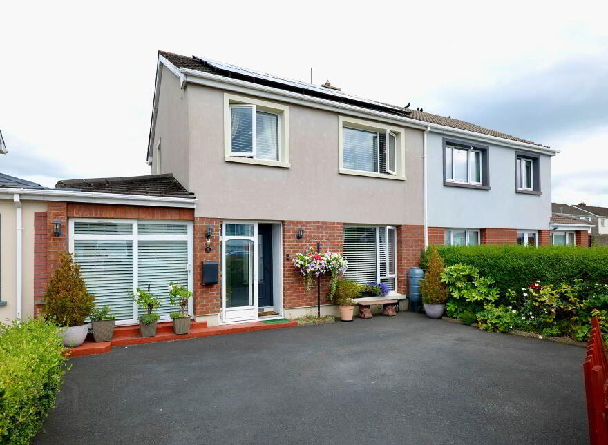 4 Shannon Close, Shannon Banks, Corbally, V94AW8E photo