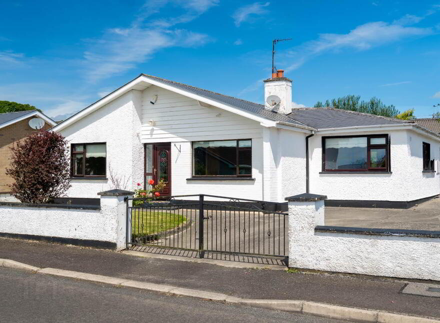 8 Woodlawn, Stranorlar, F93HF8N photo