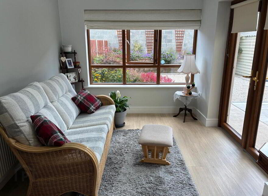 15 The Meadow, Abbeyside, Dungarvan, X35EH11