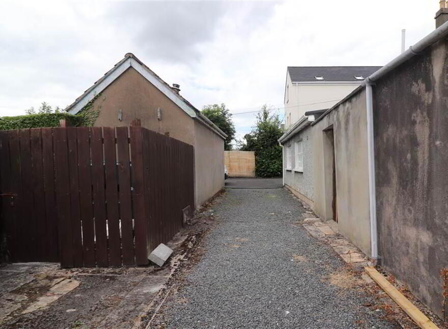 57 Antrim Road, Lisburn, BT28 3EB