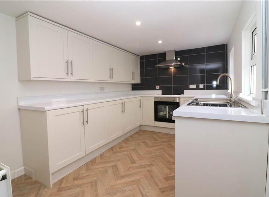 57 Antrim Road, Lisburn, BT28 3EB
