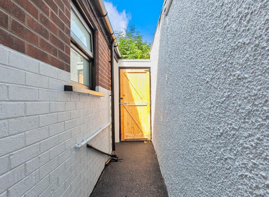 85 Northbrook Street, Belfast, BT9 7DJ