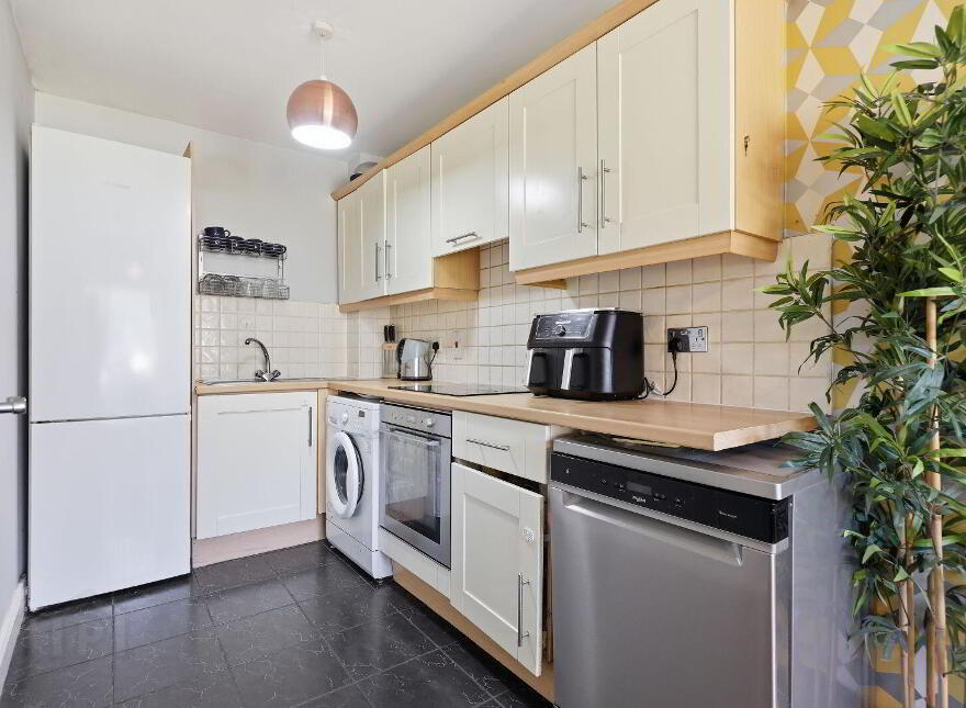 123 The Oaks, Ridgewood, Swords, K67FT65