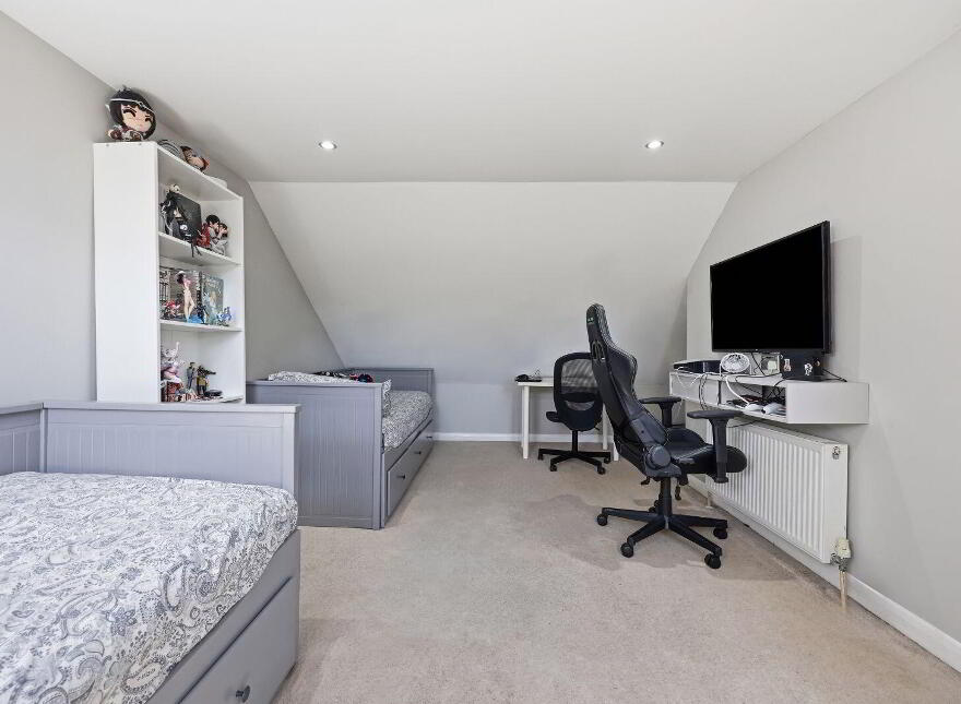 123 The Oaks, Ridgewood, Swords, K67FT65