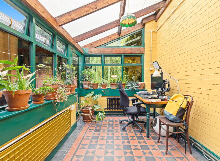 103 Ardenlee Avenue, Belfast, BT6 0AD