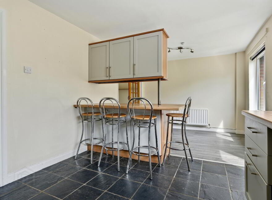 Cloverhill Vale, Bangor, BT19 6YD