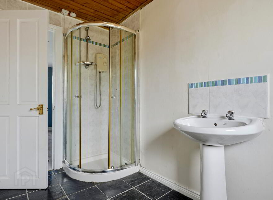 Cloverhill Vale, Bangor, BT19 6YD