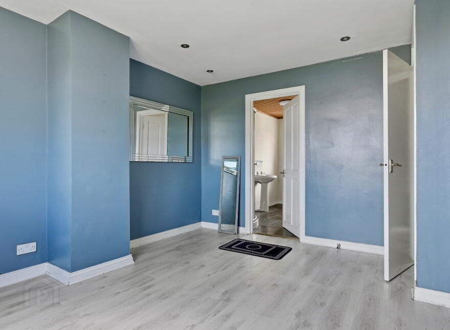 Cloverhill Vale, Bangor, BT19 6YD