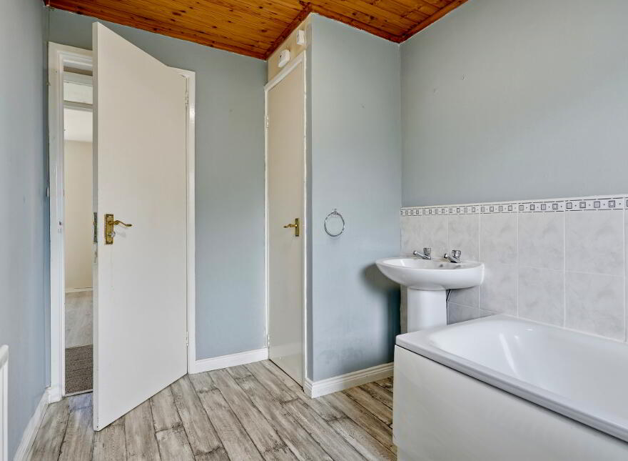Cloverhill Vale, Bangor, BT19 6YD