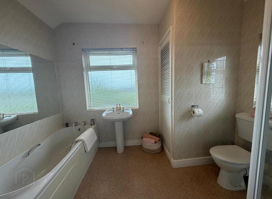 21 Aberfoyle Crescent, Derry, BT48 7PG