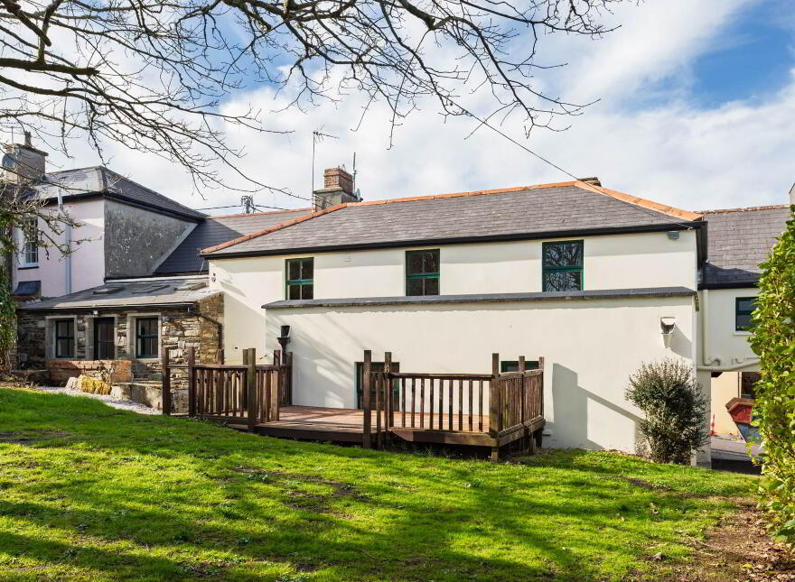 Lil McCarthys, Main Street, Castletownshend, P81PX85