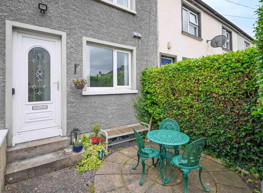 6 Hillview Place, Holywood, BT18 9DL
