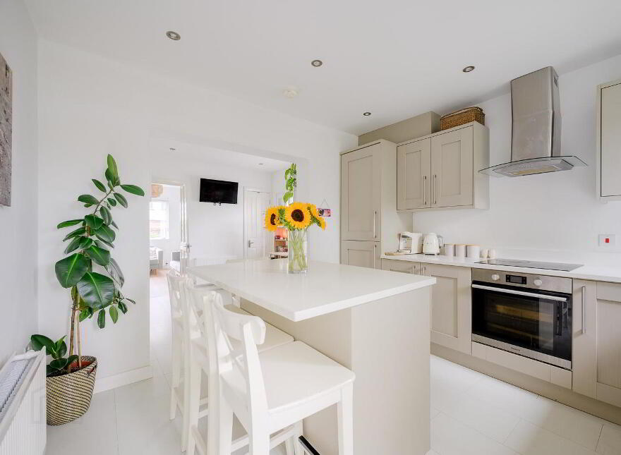 6 Hillview Place, Holywood, BT18 9DL