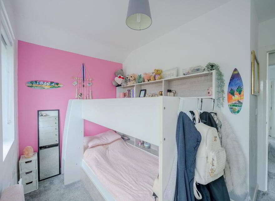 6 Hillview Place, Holywood, BT18 9DL