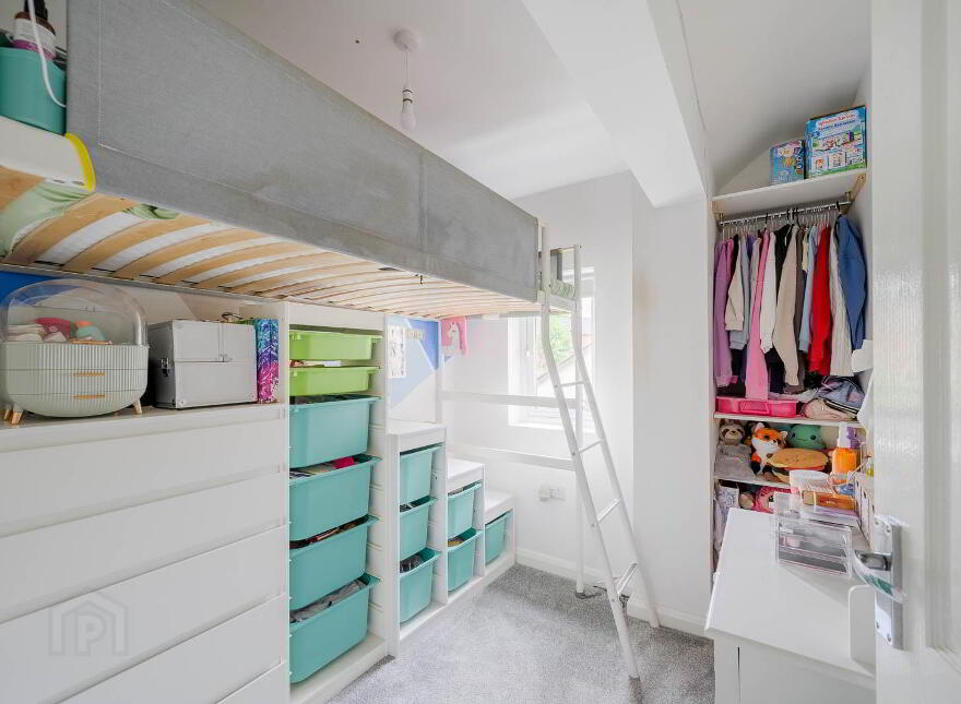 6 Hillview Place, Holywood, BT18 9DL
