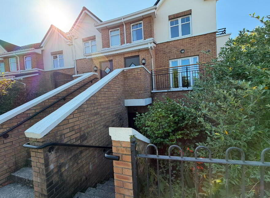 19 The Crescent, Harbour Heights, Passage West, T12K721