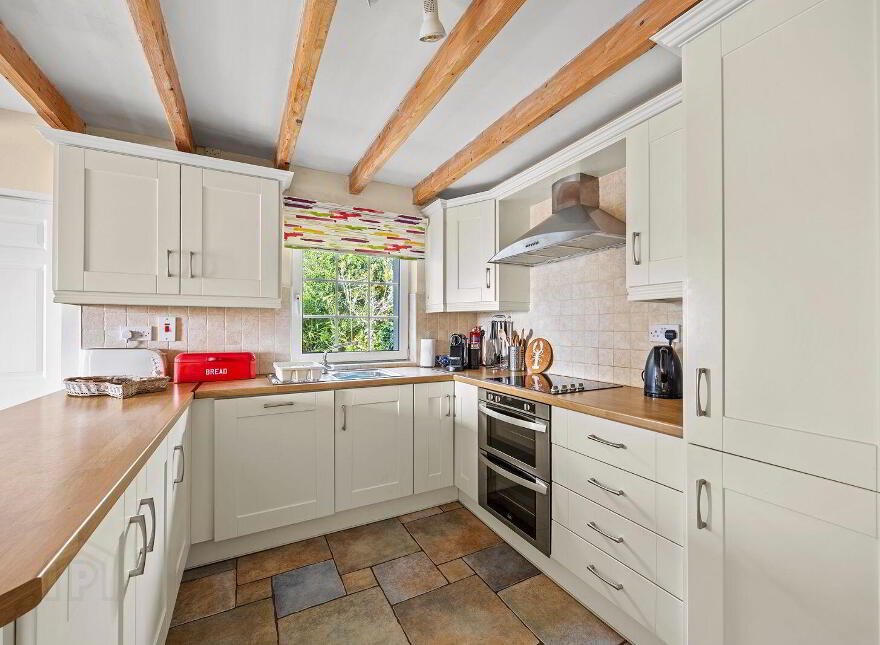 Whispering Pines, Ahakista, Bantry, P75NH21