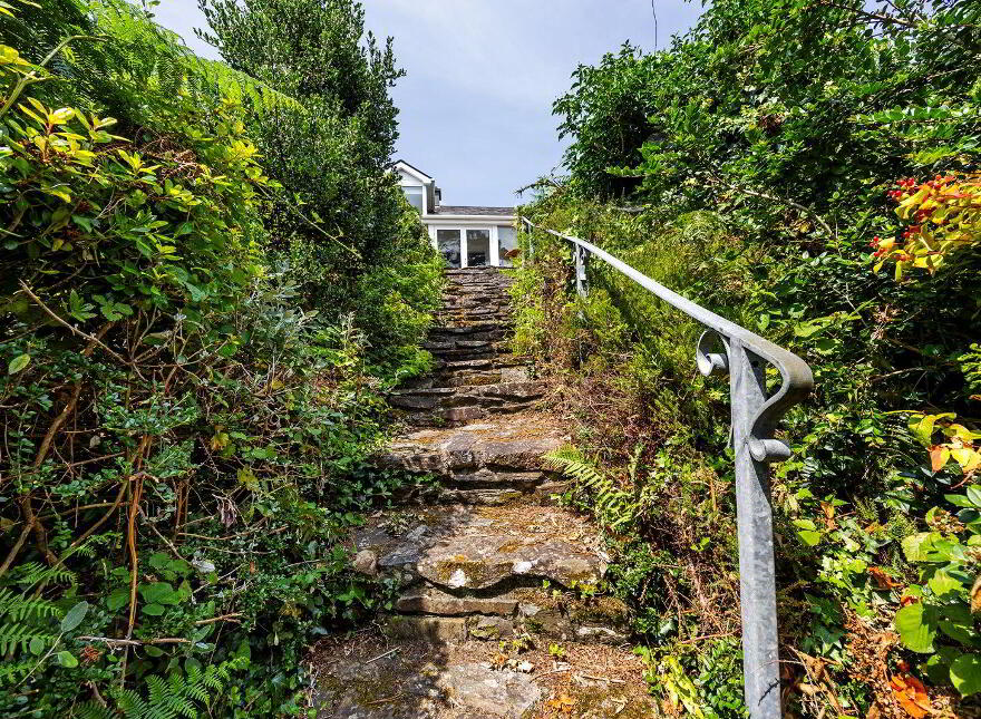 Whispering Pines, Ahakista, Bantry, P75NH21