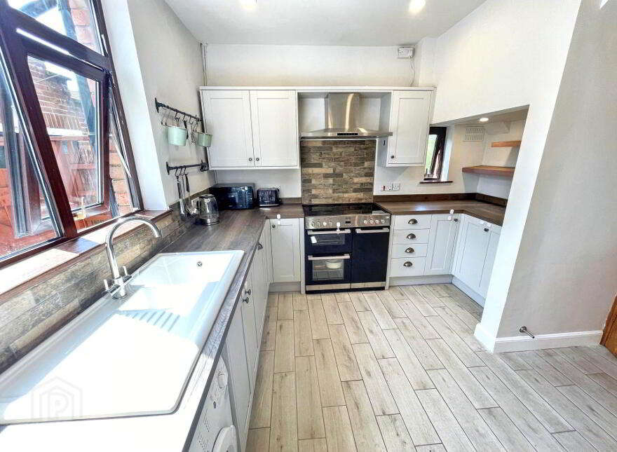 8-9 Month Lease Available, Clonallon Park, Belmont, Belfast, BT4 2BZ