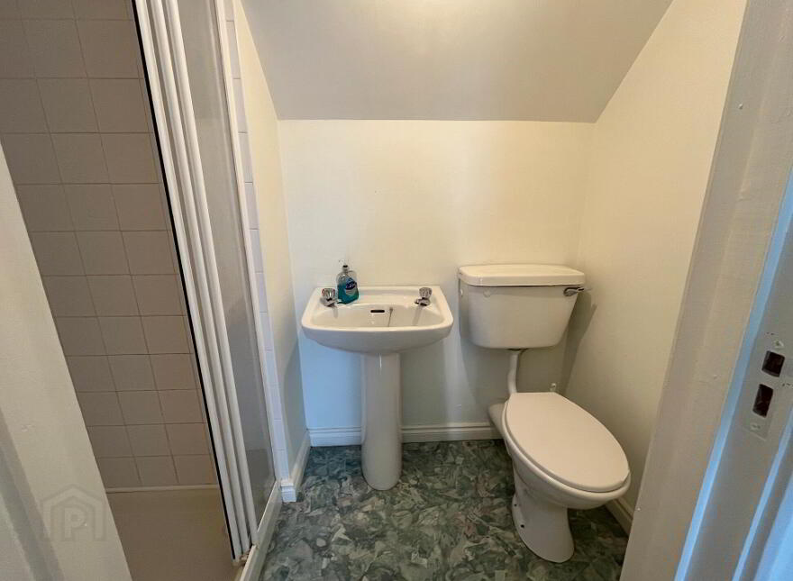 1 Gurteens, Ballina, F26K2D1