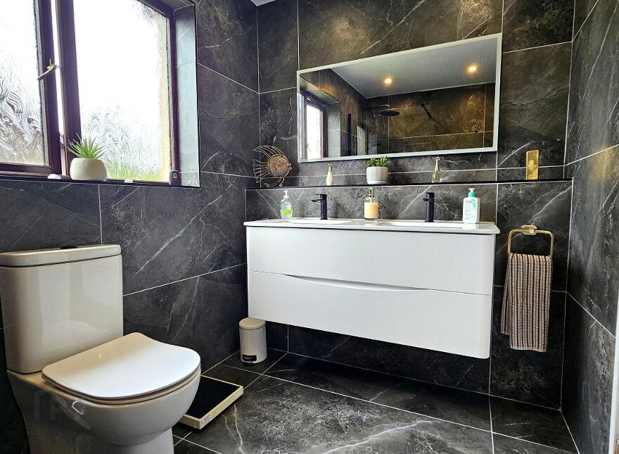 24 Larchwood Avenue, Banbridge, BT32 3XH