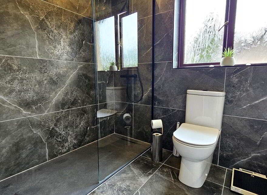 24 Larchwood Avenue, Banbridge, BT32 3XH