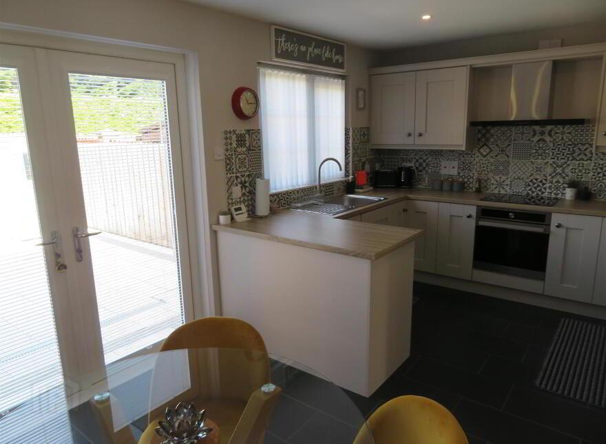 8 Oaktree Manor, Waringstown, Craigavon, BT66 7PG