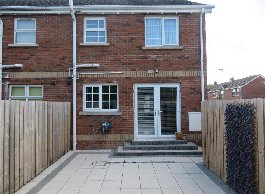 8 Oaktree Manor, Waringstown, Craigavon, BT66 7PG