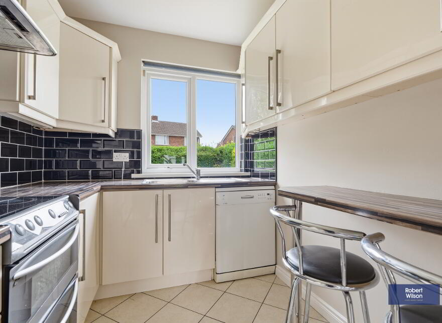 33 Demesne Avenue, Lurgan, BT66 7BL