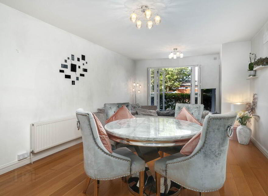 Apt 1, El Pinar, Kilgobbin Road, Sandyford, Dublin, D18PT63