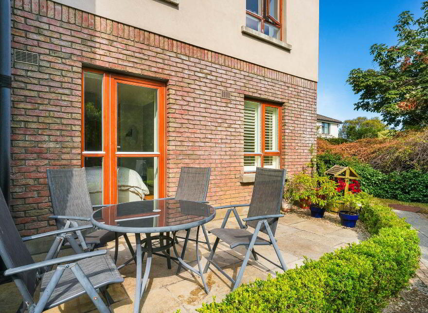 Apt 1, El Pinar, Kilgobbin Road, Sandyford, Dublin, D18PT63