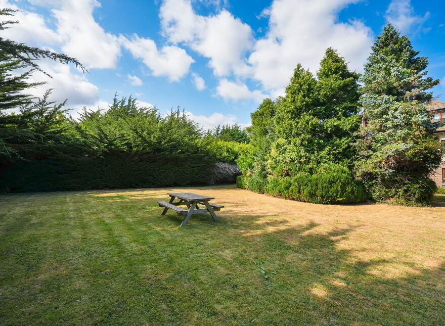 Apt 1, El Pinar, Kilgobbin Road, Sandyford, Dublin, D18PT63