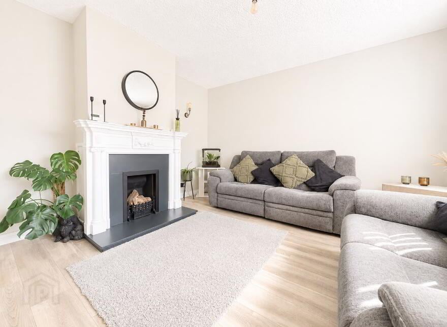 9 Blackthorn Park, Carrickfergus, BT38 8ER
