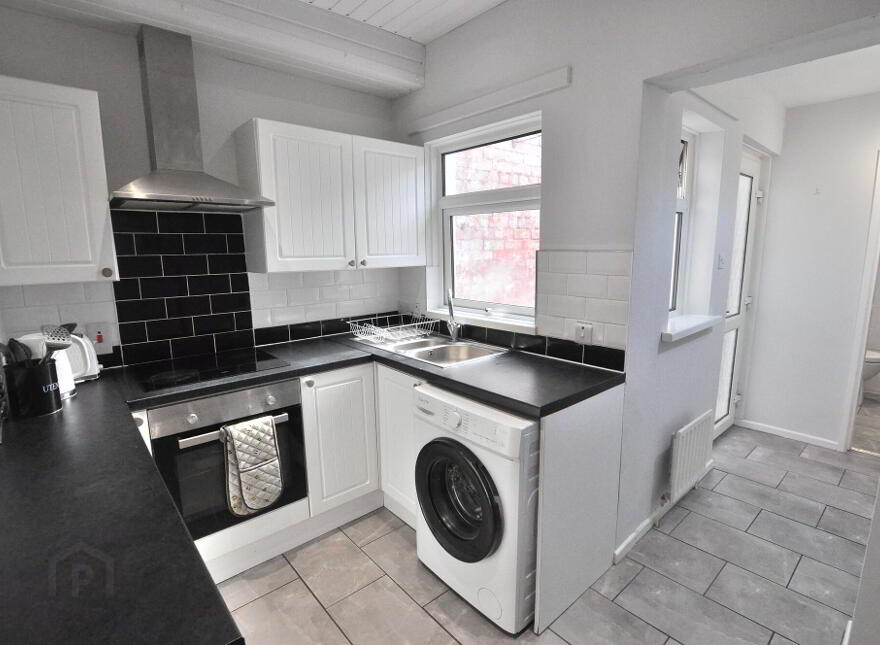 14 Egeria Street, Belfast, BT12 5PN